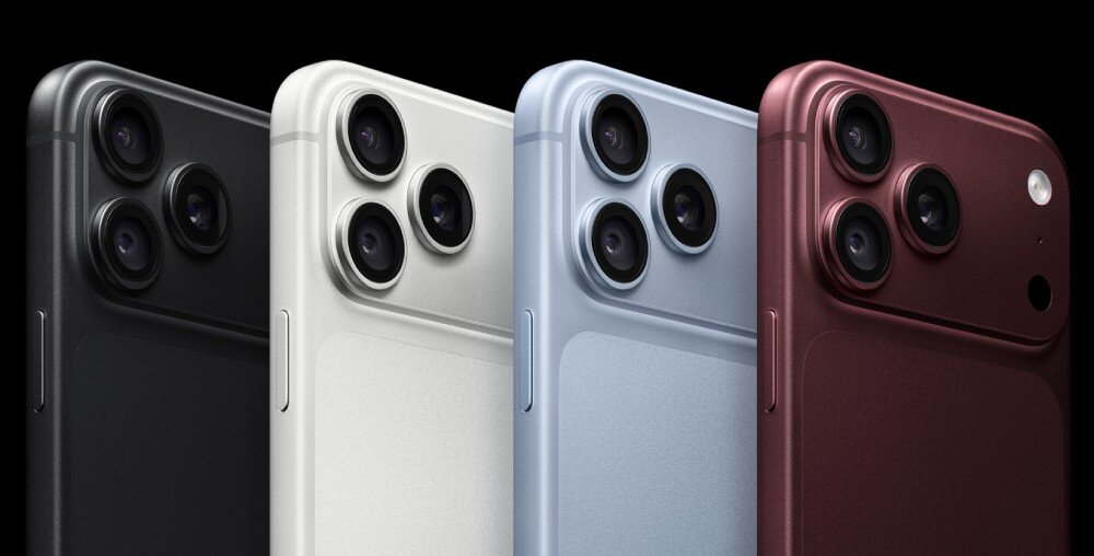 Smartfon APPLE iPhone 18 Pro Max Cztery smartfony ustawione obok siebie, pokazujące tylne obudowy z wyspami aparatów fotograficznych wyposażonymi w obiektywy i lampę błyskową