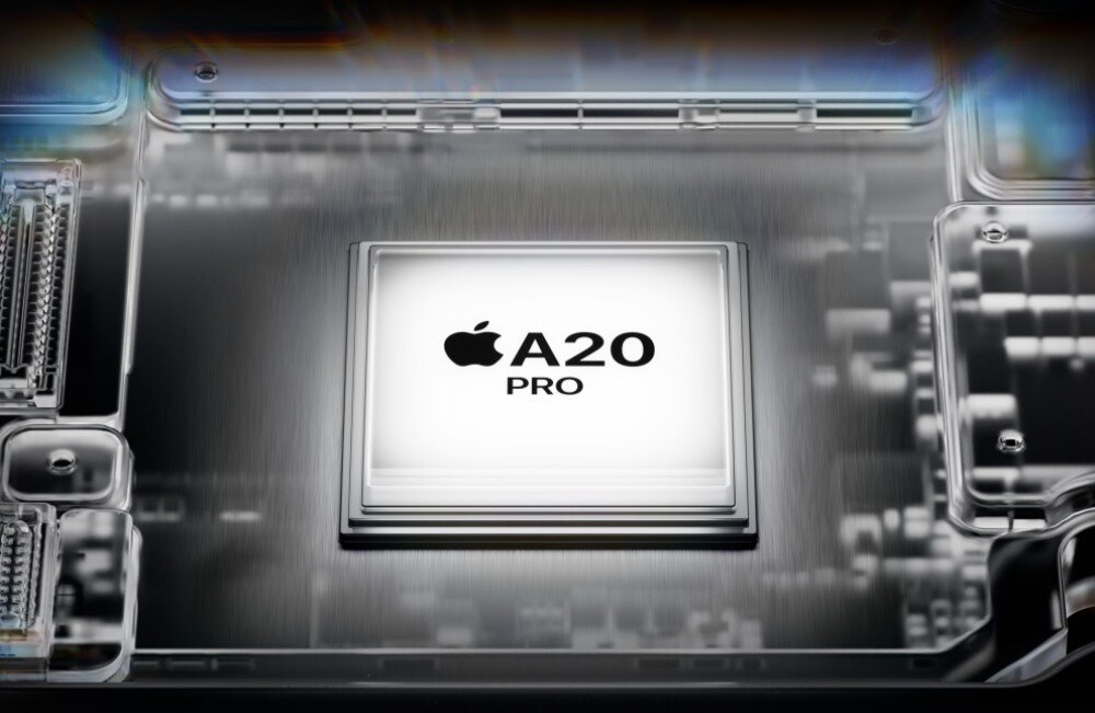 Smartfon APPLE iPhone 18 Pro Zbliżenie na procesor z logo i napisem 'A20 PRO' umieszczony na płycie głównej urządzenia