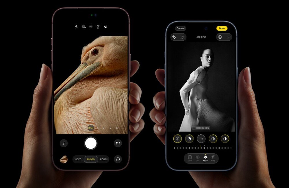 Smartfon APPLE iPhone 18 Pro Dwie dłonie trzymające smartfony z włączonymi ekranami, pokazujące interfejs aplikacji do robienia i edycji zdjęć