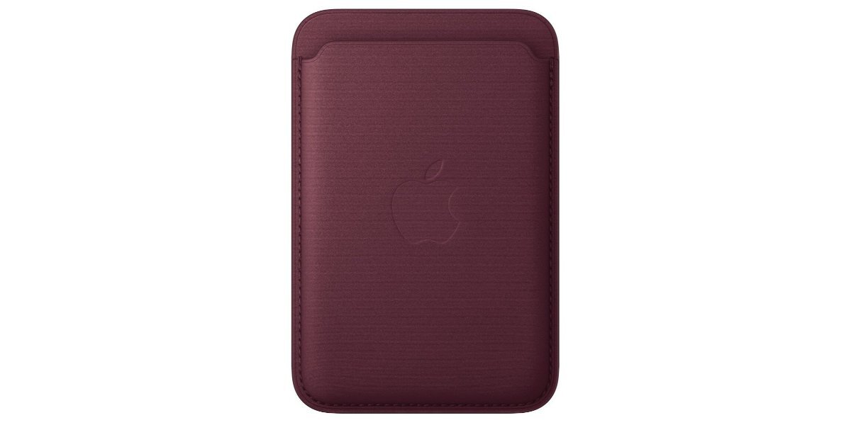 Etui do iPhone na białym tle.