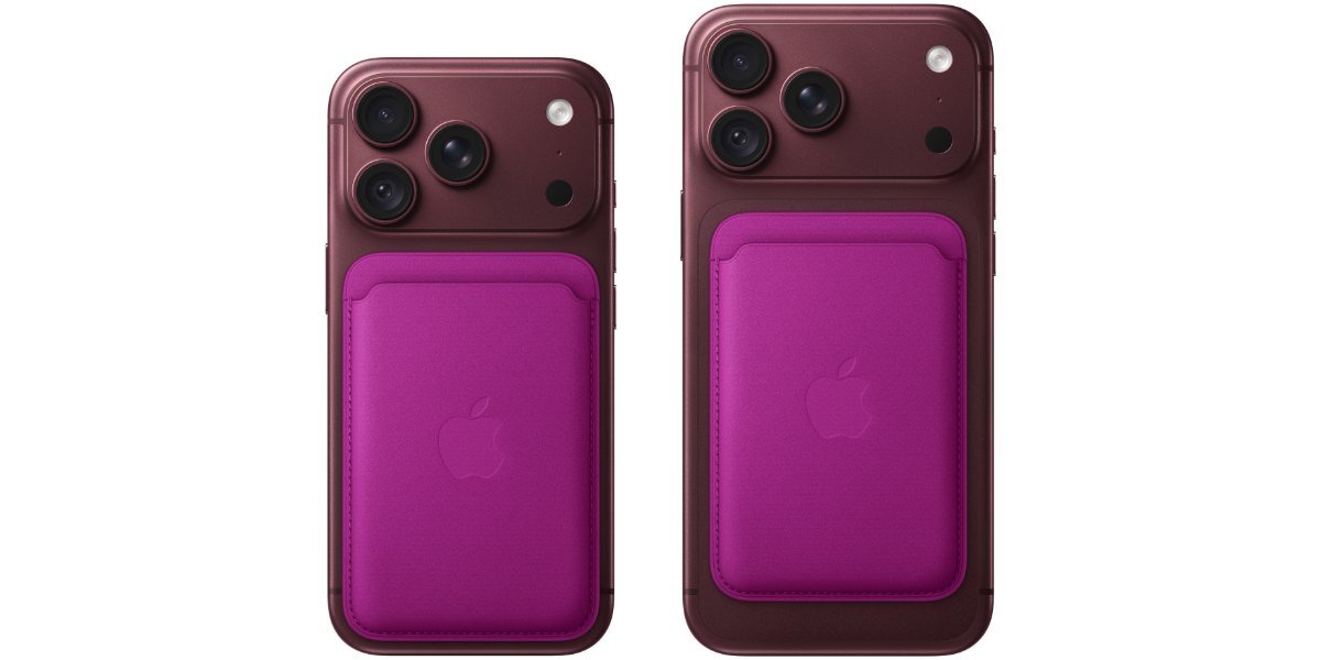 Dwa smartfony z trzema aparatami z tyłu, każdy z przymocowanym burgundowym etui z logo Apple.
