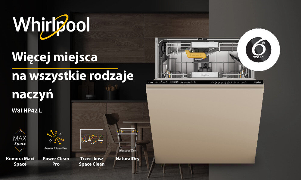 Obraz przedstawia zmywarkę z otwartymi drzwiami, ukazującą wnętrze z koszami na naczynia. Na obrazie widnieje tekst: \'Whirlpool Więcej miejsca na wszystkie rodzaje naczyń W8I HP42 L\', a także ikony z napisami: \'Komora Maxi Space\', \'Power Clean Pro\', \'Trzeci kosz Space Clean\', \'NaturalDry\'.