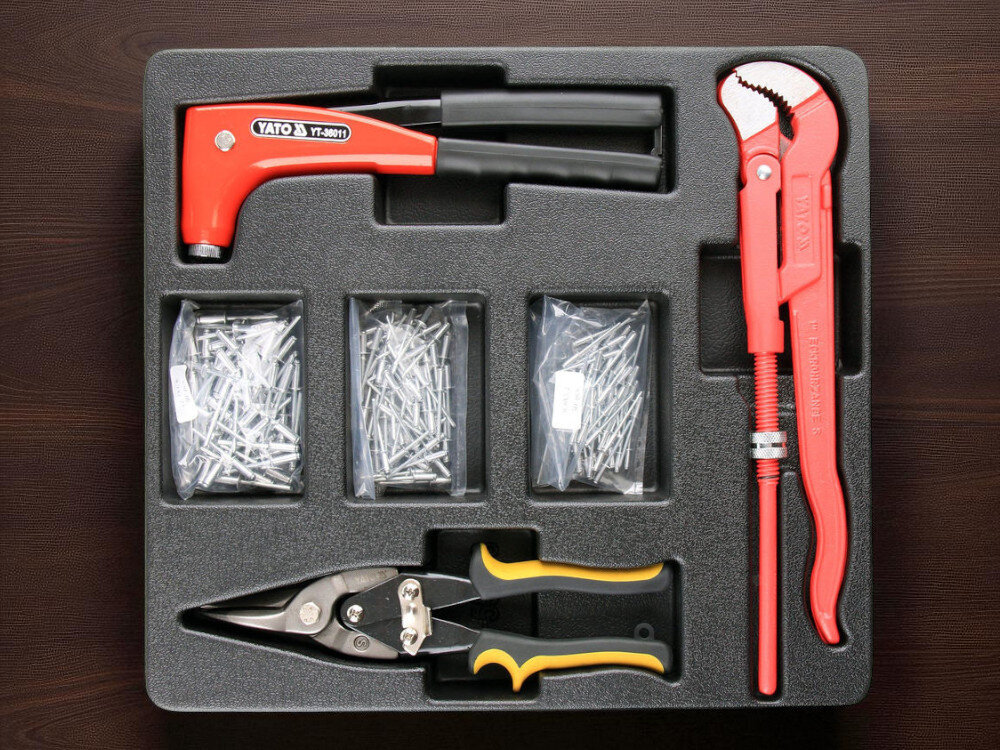 Wkład do szuflady TOYA YT-55478 (6 elementów) na ciemnym drewnianym blacie