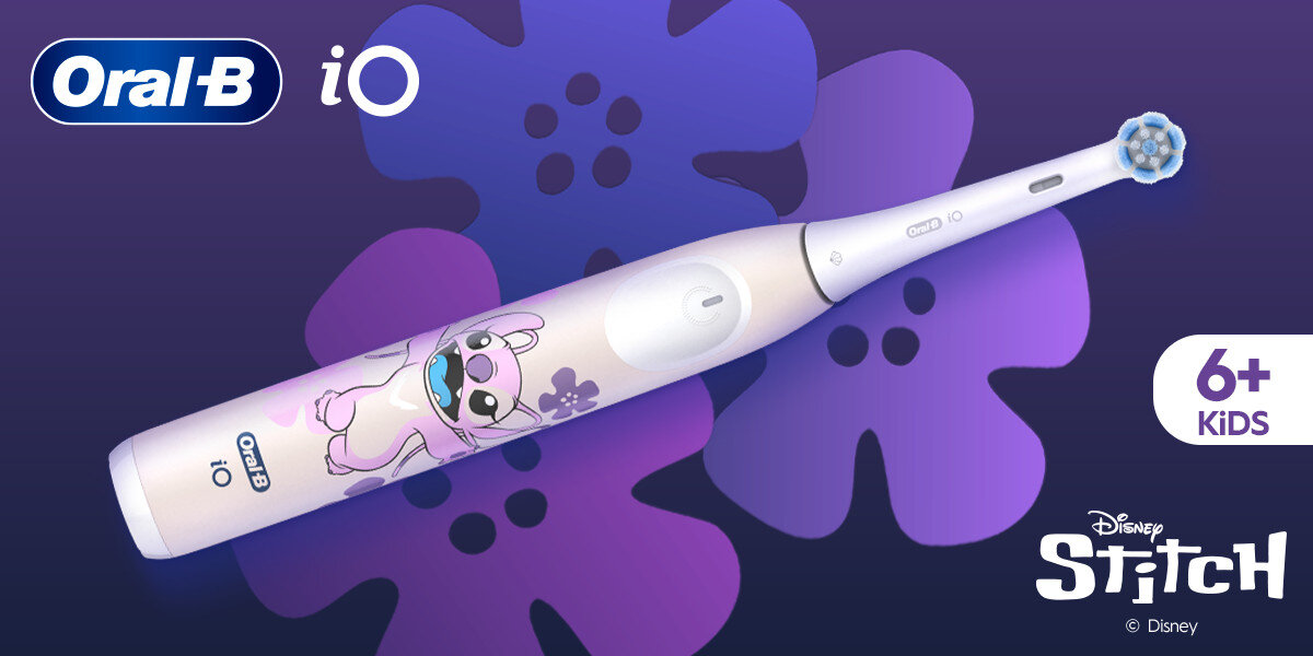Szczoteczka magnetyczna w kolorze różowym z motywem postaci z bajki, obok logo Oral-B i iO. Widoczny napis \'6+ Kids\' oraz \'Disney Stitch\'.