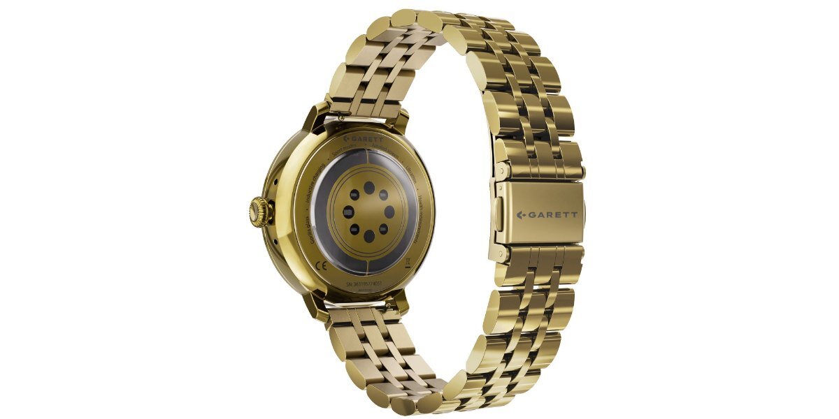 Złoty smartwatch z metalową bransoletą, widoczny od tyłu z logo \'GARETT\' na zapięciu.