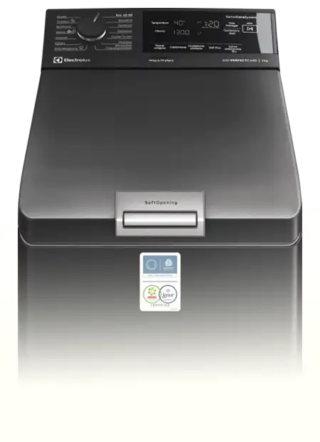 Pralka ładowana od góry z panelem sterowania zawierającym pokrętło i wyświetlacz. Widoczne logo \'Electrolux\' oraz napis \'SoftOpening\' na uchwycie.