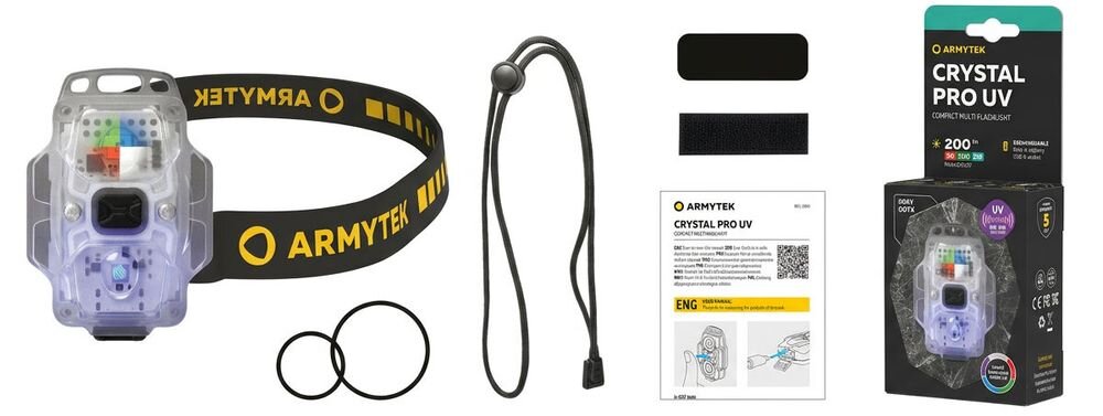 Na obrazie znajduje się latarka czołowa z przezroczystą obudową i czarnym paskiem z żółtym napisem \'ARMYTEK\'. Obok latarki widoczne są akcesoria, instrukcja oraz opakowanie z napisem \'ARMYTEK CRYSTAL PRO UV\'.