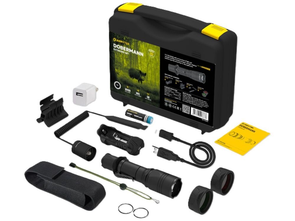 Latarka taktyczna ARMYTEK F02005C, zestaw, wyposażenie, latarka, instrukcja, Walizka transportowa i zestaw akcesoriów z latarką.