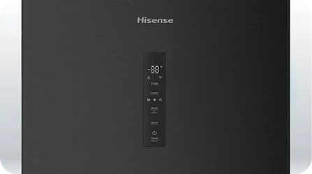 Czarna powierzchnia lodówki z widocznym panelem sterowania i logo Hisense. Panel zawiera kilka ikon i przycisków funkcyjnych.