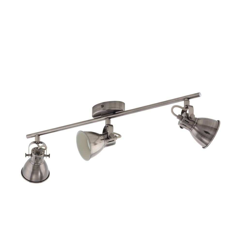 Na obrazie widoczna jest metalowa lampa spot reflektorowa z trzema regulowanymi kloszami zamontowanymi na prostym pręcie. Lampa ma nowoczesny design i srebrny kolor.