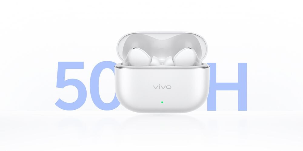 Słuchawki dokanałowe VIVO Buds Ultra ANC, do 50 godzin z etui, do 11 godzin na ładowaniu i szybkie ładowanie 5 minut, Białe słuchawki vivo Buds Ultra w otwartym etui ładującym, na tle dużego napisu „50H” symbolizującego do 50 godzin działania.