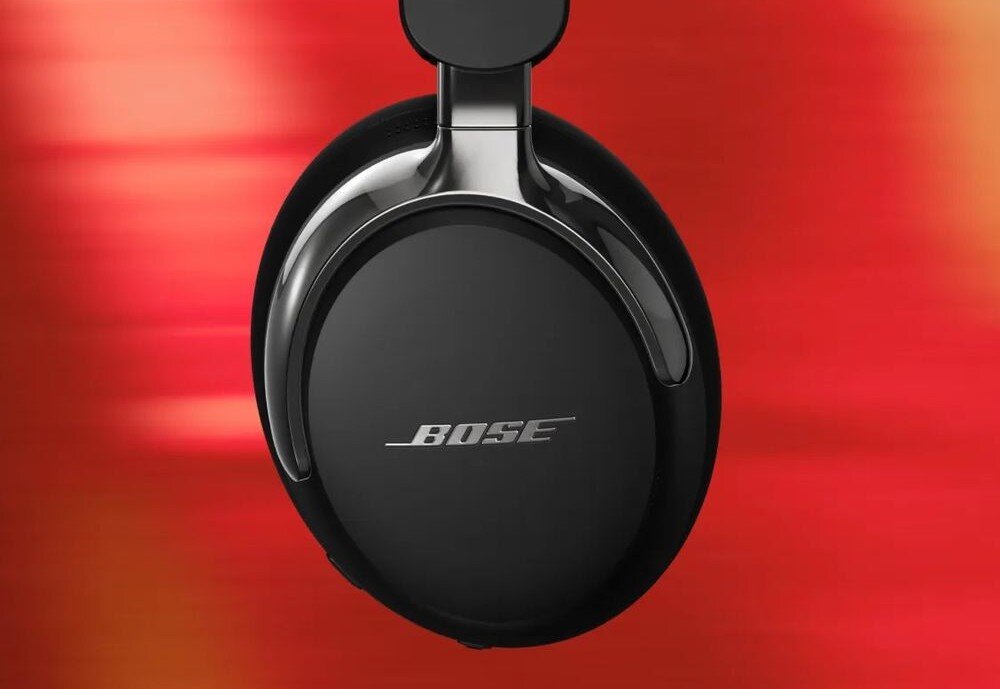 BOSE QuietComfort Ultra 2 gen. ANC aplikacja Bose regulacja EQ własne tryby redukcji szumów, słuchawki na czerwonym tle