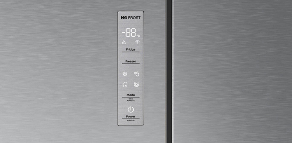Panel sterowania lodówki z wyświetlaczem pokazującym temperaturę -88°C oraz ikonami i napisami: \'NO FROST\', \'Fridge\', \'Freezer\', \'Mode\', \'Power\'.