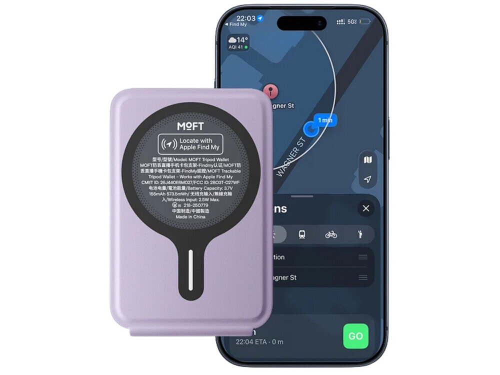 Na obrazie widoczny jest fioletowy magnetyczny portfel MOFT z napisem \'Locate with Apple Find My\' oraz smartfon z aplikacją mapową na ekranie.