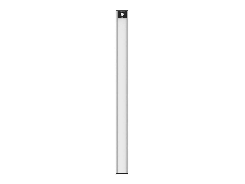 Na obrazie widoczna jest długa, biała, cylindryczna lampa wisząca z cienkim przewodem u góry. Lampa ma nowoczesny, minimalistyczny design.