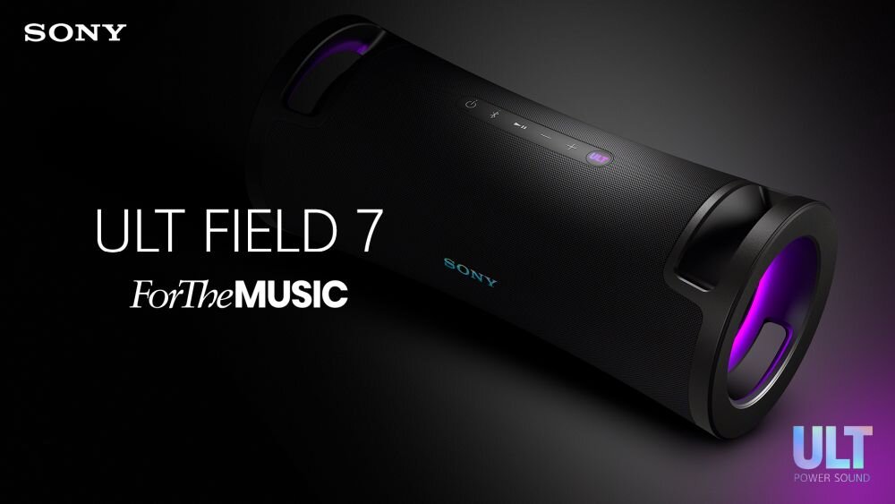 Czarny głośnik mobilny z podświetleniem, na którym widoczne są przyciski sterujące. Na obrazie znajduje się tekst: \'SONY\', \'ULT FIELD 7\', \'ForTheMUSIC\', \'ULT POWER SOUND\'.