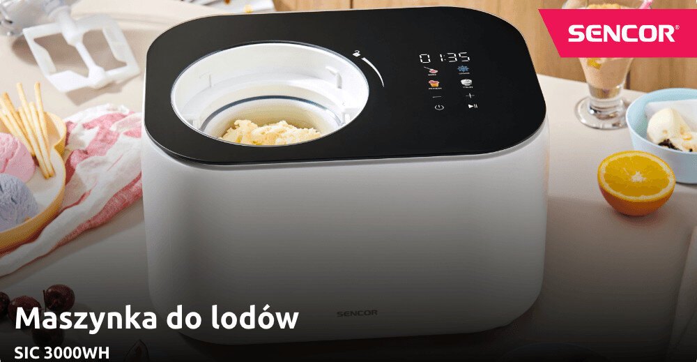 Maszynka do lodów z wyświetlaczem cyfrowym na czarnym panelu, obok której znajdują się składniki do deserów. Widoczny tekst: \'Maszynka do lodów SIC 3000WH\' oraz logo \'SENCOR\'.