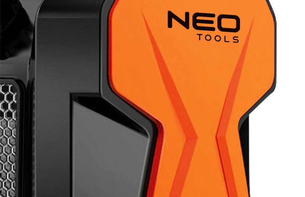 Fragment urządzenia z pomarańczowym elementem i napisem \'NEO TOOLS\'.