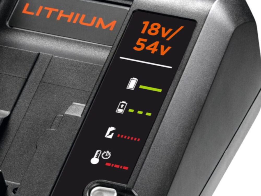 Ładowarka BLACK&DECKER BDC2A-QW 18/54V 2A, 2 A, akumulator, 54 V, czas, ładowanie ,Zbliżenie na panel wyświetlacza ładowania baterii, wszystko na białym tle