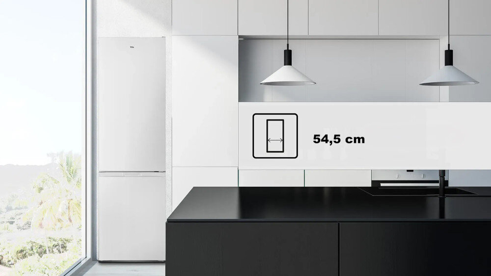 W nowoczesnej kuchni znajduje się biała lodówka w zabudowie. Na obrazie widoczny jest symbol lodówki z napisem \'54,5 cm\'.