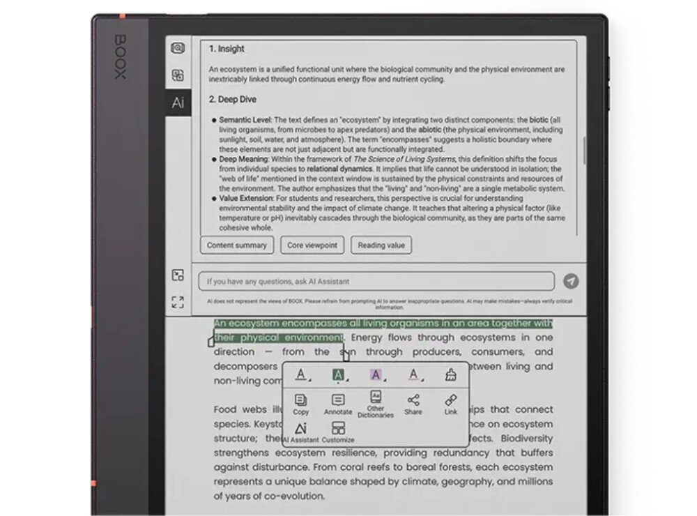 Czytnik e-booków z wyświetlonym tekstem dotyczącym ekosystemów, z zaznaczonym fragmentem i otwartym menu kontekstowym. Na bocznej krawędzi widoczne jest logo \'BOOX\'.