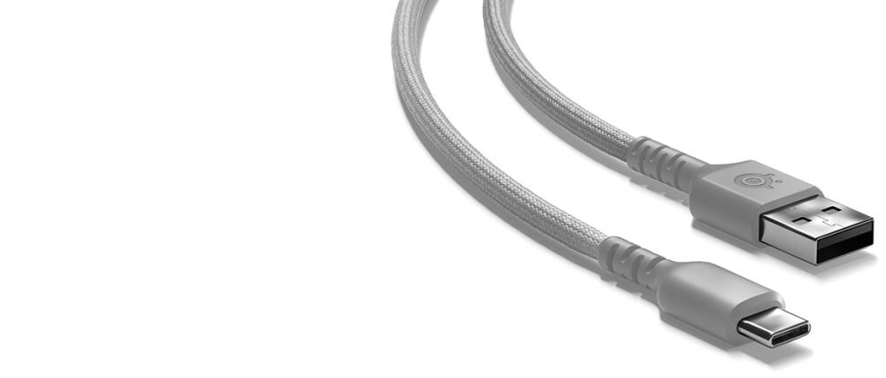 Obraz przedstawia szary kabel z wtyczkami USB i USB-C, z plecioną osłoną. Na wtyczce USB widoczne jest logo producenta.