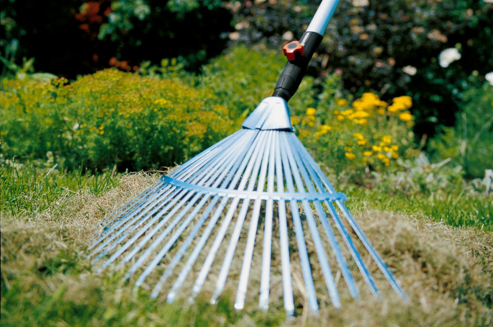 Grabie GARDENA 3102-20 do liści usuwanie odpadkow ogrodowych lisci skoszonej trawy do wertykulacji rodzina GARDENA Combisystem