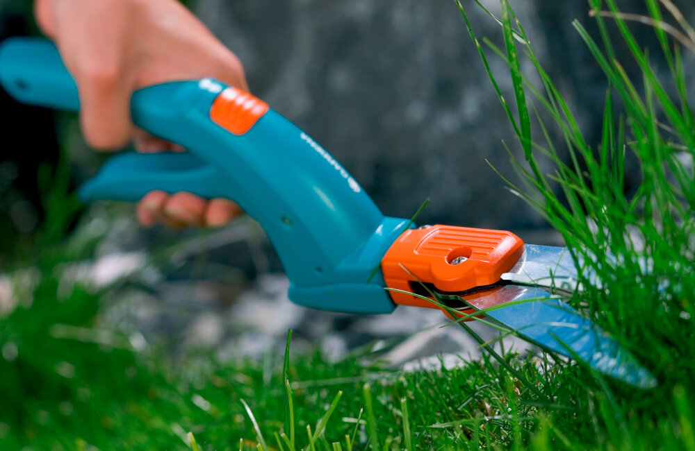 Nożyce do trawy GARDENA 8731-20 ostrza hartowane dlugosc 130 mm powloka antyadhezyjna dlugotrwala ostrosc odpornosc na rdze zabrudzenia minimalizuje przywieranie trawy i zanieczyszczen