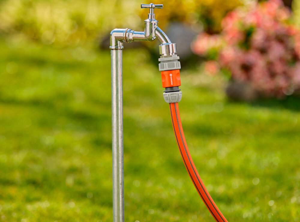 Wąż ogrodowy GARDENA Basic 1-2 cala 20 m 18123-29 maksymalne cisnienie do 20 bar solidny oplot krzyzowy material PCW trwalosc odpornosc na uszkodzenia mechaniczne specjalna konstrukcja wnetrza zapobiega osadzaniu sie glonow czysta woda dluga zywotnosc