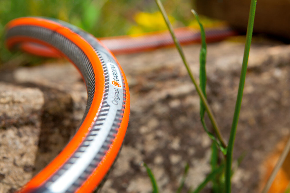 Wąż ogrodowy spiralny GARDENA Premium SuperFlex 3/4 cala 25 m 18113-20 odpornosc na promienie UV ochrona materialu odpornosc na mroz trwalosc w trudnych warunkach pogodowych zachowuje swoje wlasciwosci przez caly rok