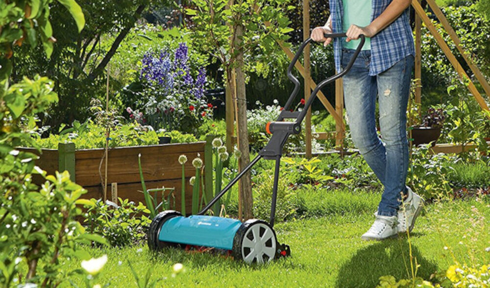 Kosiarka ręczna GARDENA Classic 400 ekologiczna człowiek jest napędem efektywne działanie obudowa wytrzymała metalowa niska waga 8,9 kg