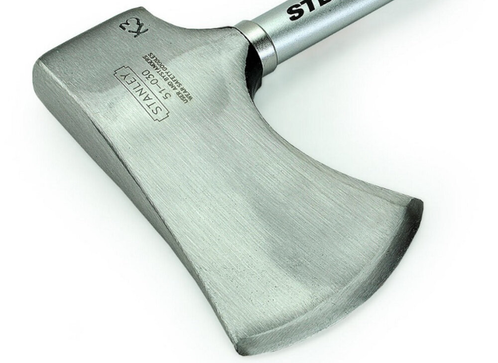 Siekiera uniwersalna STANLEY 1-51-030 0.6 kg glowica z wysokiej jakosci stali grubosc 29 mm trwalosc ostrosc niezawodnosc dlugosc ostrza 120 mm niezawodne narzedzie wygodne uzytkowanie