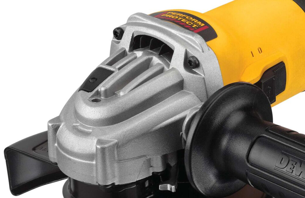 Szlifierka kątowa DEWALT DWE4557 silnik system wyrzutu opiłków dokładne izolowanie uzwojenia stojana innowacyjna budowa szczotkotrzymacza samoodłączające się szczotki