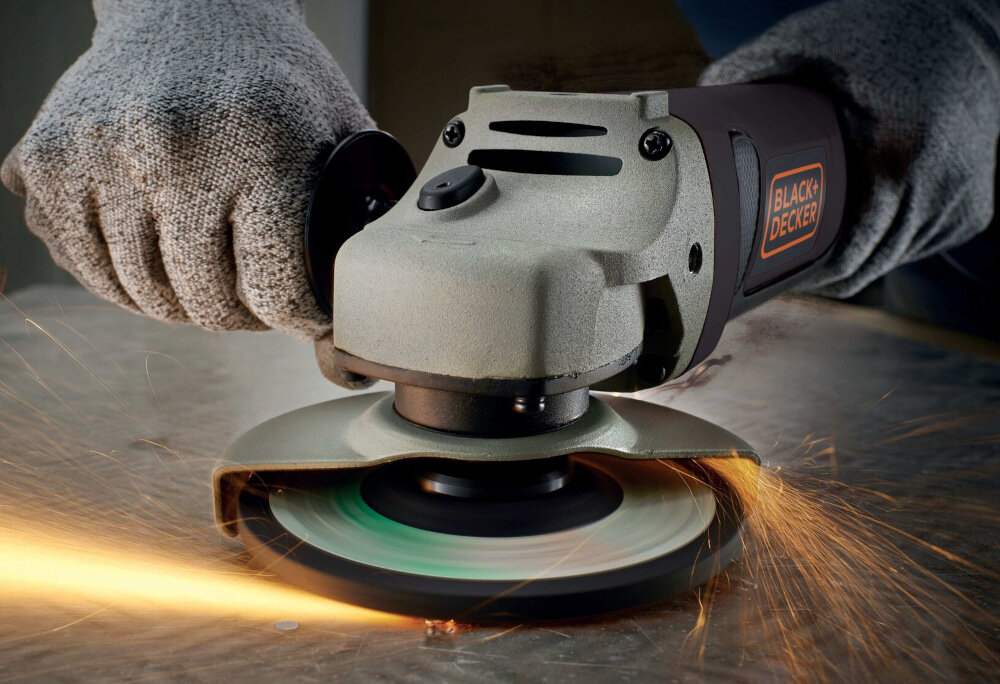 Szlifierka kątowa BLACK&DECKER BEG110 tarcza średnica 115 mm do precyzyjnych prac w ciasnych pomieszczeniach