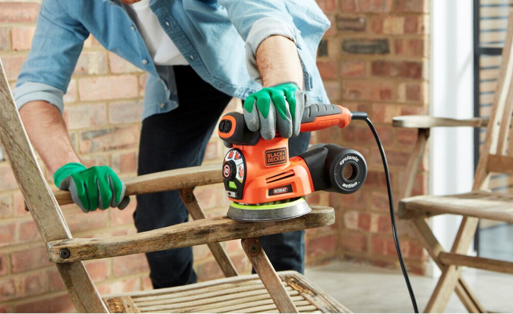 Szlifierka oscylacyjna BLACK&DECKER Delta KA280 niezbyt duży rozmiar łatwa intuicyjna obsługa możliwość szlifowania w trudno dostępnych miejscach