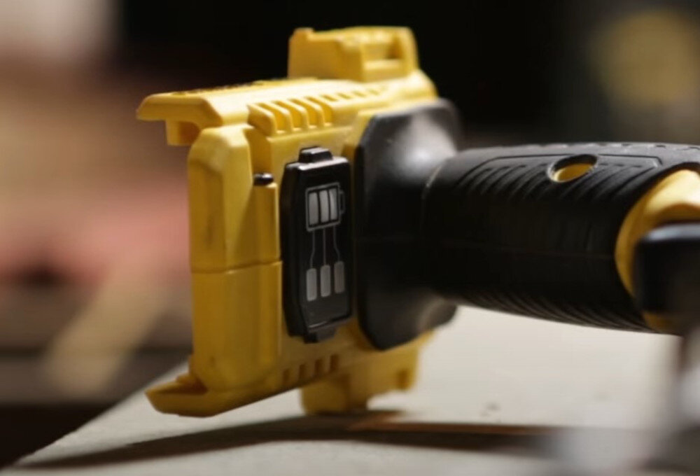 Gwoździarka STANLEY FMC792D2-QW lekka kompaktowa budowa ergonomiczna i antypoślizgowa rękojeść