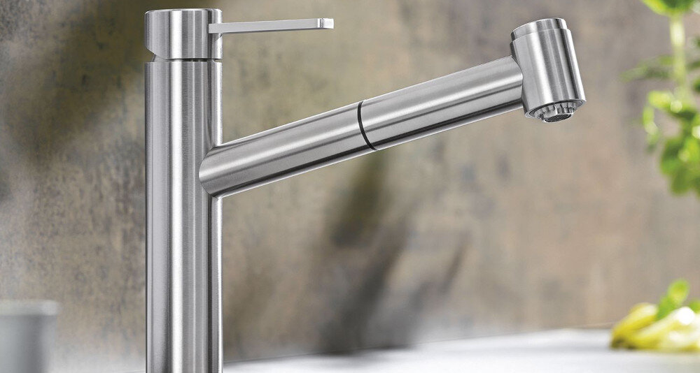 Bateria BLANCO Ambis-S 523119 Stal szlachetna obrotowa wylewka 360° wyciągana swoboda ruchu pełen zakres obrotu kierowanie strumienia wody Większy promień działania większy komfort pracy