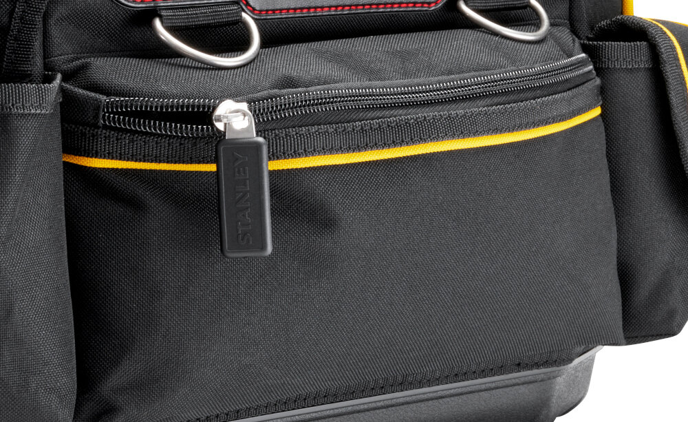 Torba narzędziowa STANLEY FMST1-70749 zbliżenia na przednią kieszonkę kieszonka zamykana na zamek błyskawiczny do przechowywania cennych przedmiotów najważniejsze akcesoria są zawsze zabezpieczone i łatwo dostępne