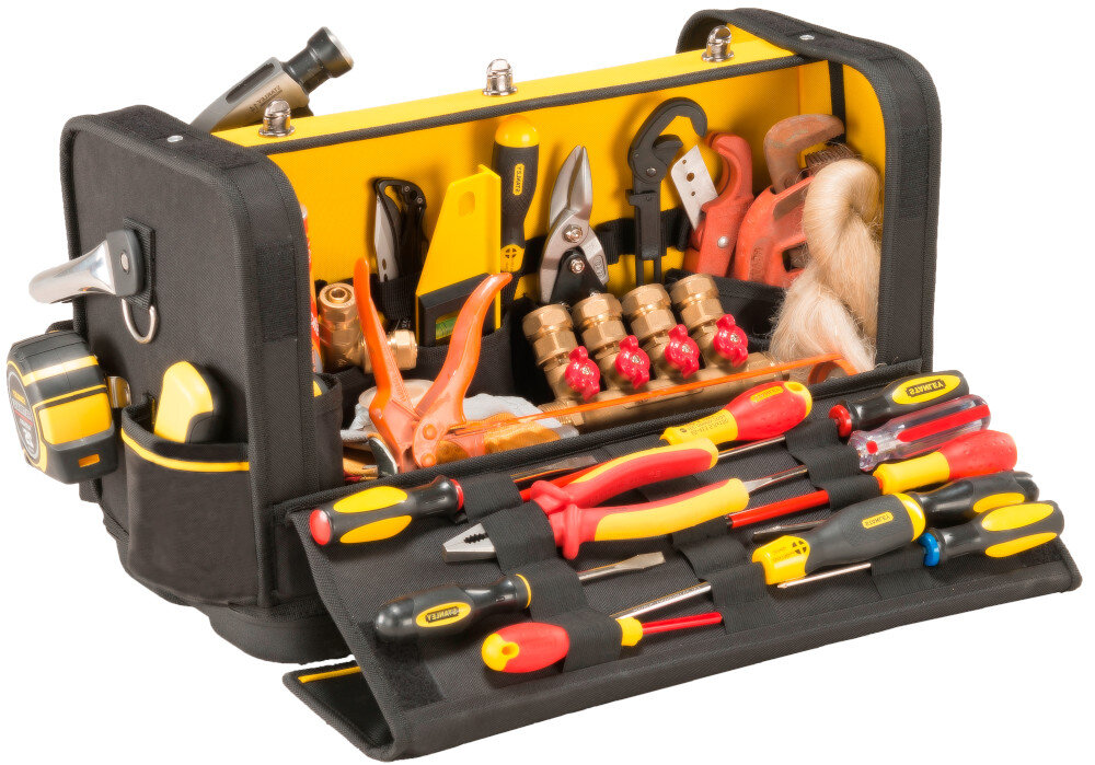 Torba narzędziowa STANLEY Fatmax FMST1-70719 białe tło torba wypełniona narzędziami widoczna od przodu pod skosem waga około 4,19 kg solidna konstrukcja trwałe materiały większa odporność na uszkodzenia mechaniczne