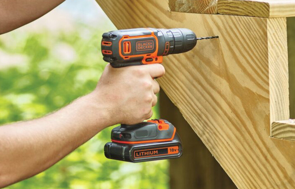 Wiertarko-wkrętarka BLACK&DECKER BDCDC18K solidny uchwyt kompaktowa konstrukcja do użytkowania w profesjonalnych warsztatach w warunkach domowych ergonomiczna rękojeść pokryta okładziną Anti-Slip