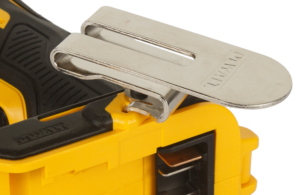 Wkrętarka DEWALT DCF620N-XJ zaczep do paska wygodne bezpieczne przenoszenie mobilnosc efektywnosc pracy