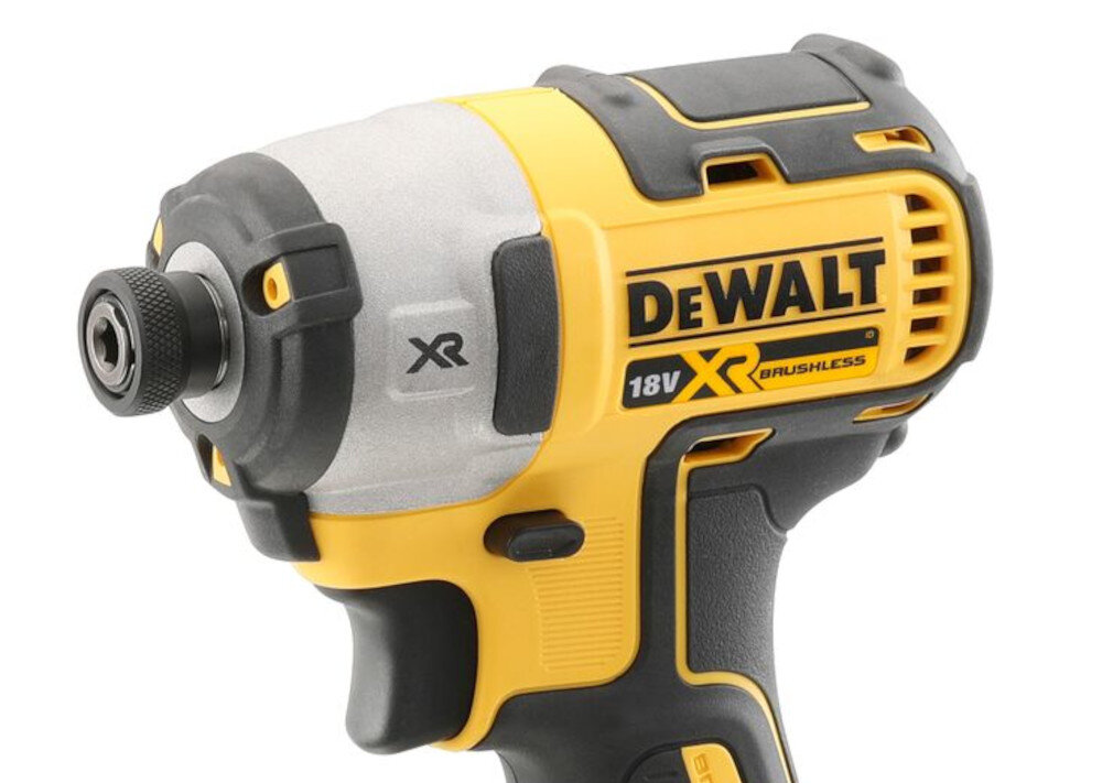 Zakrętarka udarowa DEWALT DCF888P2B do mocowania osprzętu z chwytem sześciokątnym 1/4 cala gniazdo hex 6,35 mm z zatrzaskiem