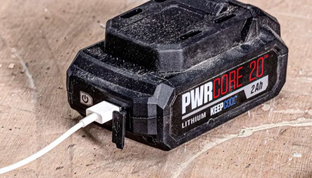 Wiertarko-wkrętarka SKIL 3021HD dwa akumulatory PWRCORE 20 2,0 Ah PWRASSIST port USB-C PD 3.0 o mocy do 100 W dwukierunkowo
