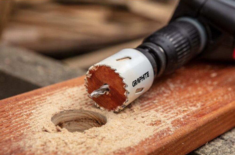 Wiertarka udarowa GRAPHITE 58G728 solidny uchwyt kompaktowa i ergonomiczna konstrukcja do ciężkich prac remontowych w warsztatach domowych rękojeść powleczona antypoślizgowym materiałem