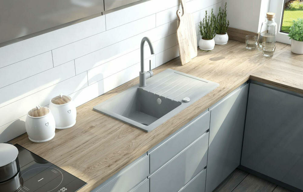 DEANTE Milin BEU S62M wykończenie tradycyjny błyszczący chrom minimalistycnzy design elegancki kształt nowoczesna kuchnia tradycyjna aerator strumień filtr woda redukcja butelki plastik