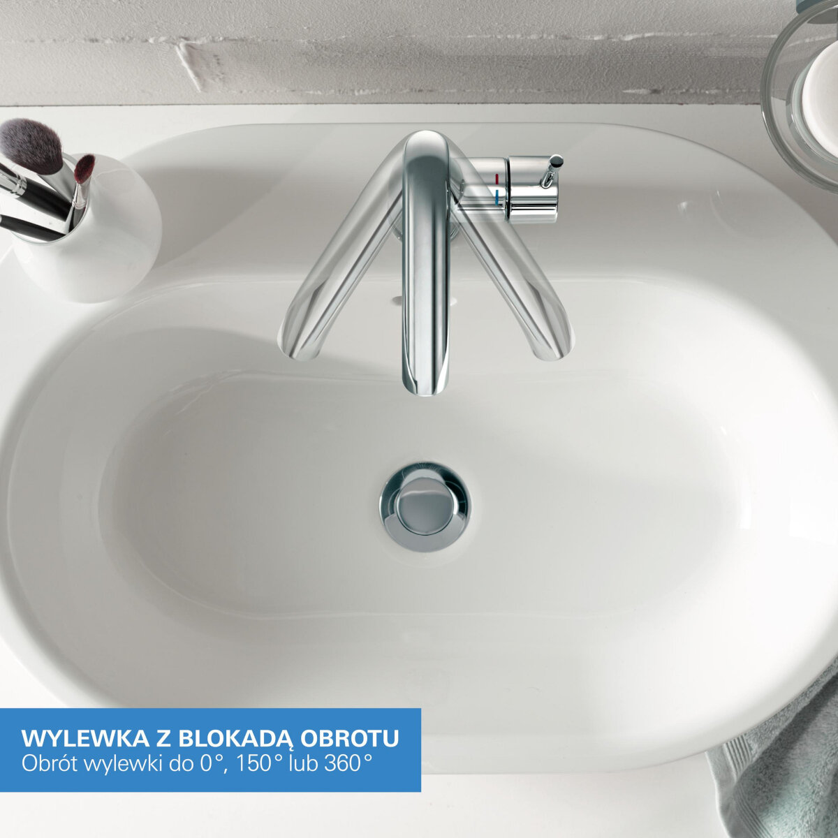 Na zdjęciu widoczna jest chromowana bateria umywalkowa zamontowana na białej umywalce. Na dole obrazu znajduje się tekst: \'WYLEWKA Z BLOKADĄ OBROTU Obrót wylewki do 0°, 150° lub 360°\'.