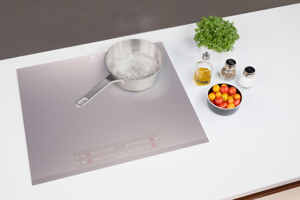 Płyta indukcyjna ELECTROLUX EIV64440BS SLIM-FIT nowoczesny design szara wersja funkcja Booster funkcja Stop&Go dopasuje się do blatu o grubości 12 mm