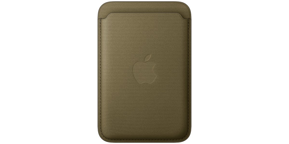 Etui w kolorze ciemnej oliwki z widocznym logo Apple na środku. Ma gładką, teksturowaną powierzchnię.