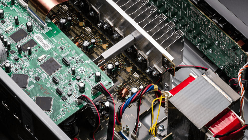 Kino domowe DENON AVR-X250BT + WILSON Movix  - korektor