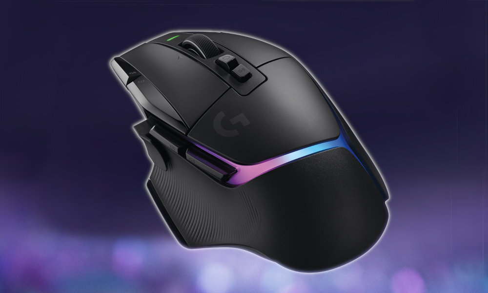 Czarna mysz komputerowa z podświetleniem RGB i widocznym logo \'G\' na powierzchni. Mysz ma ergonomiczny kształt i kilka przycisków funkcyjnych.